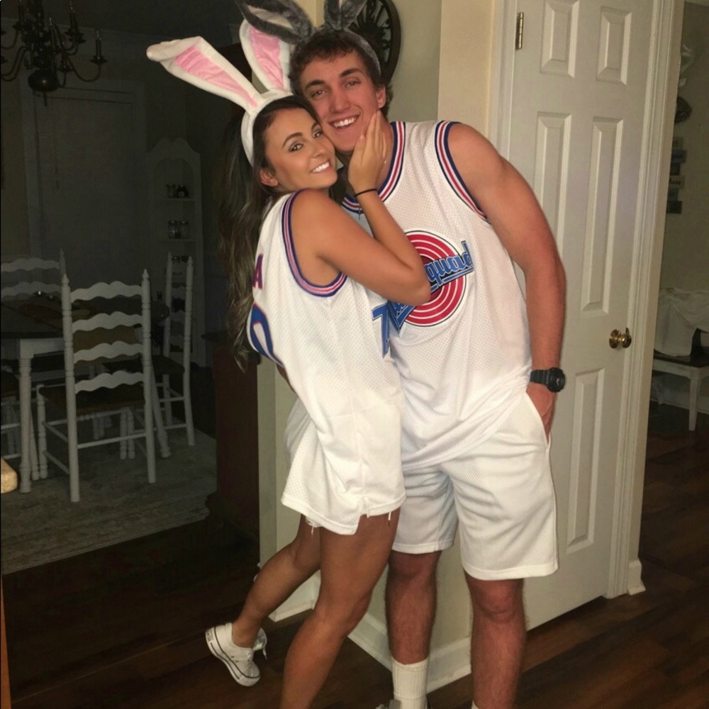 Tune squad Lola jersey